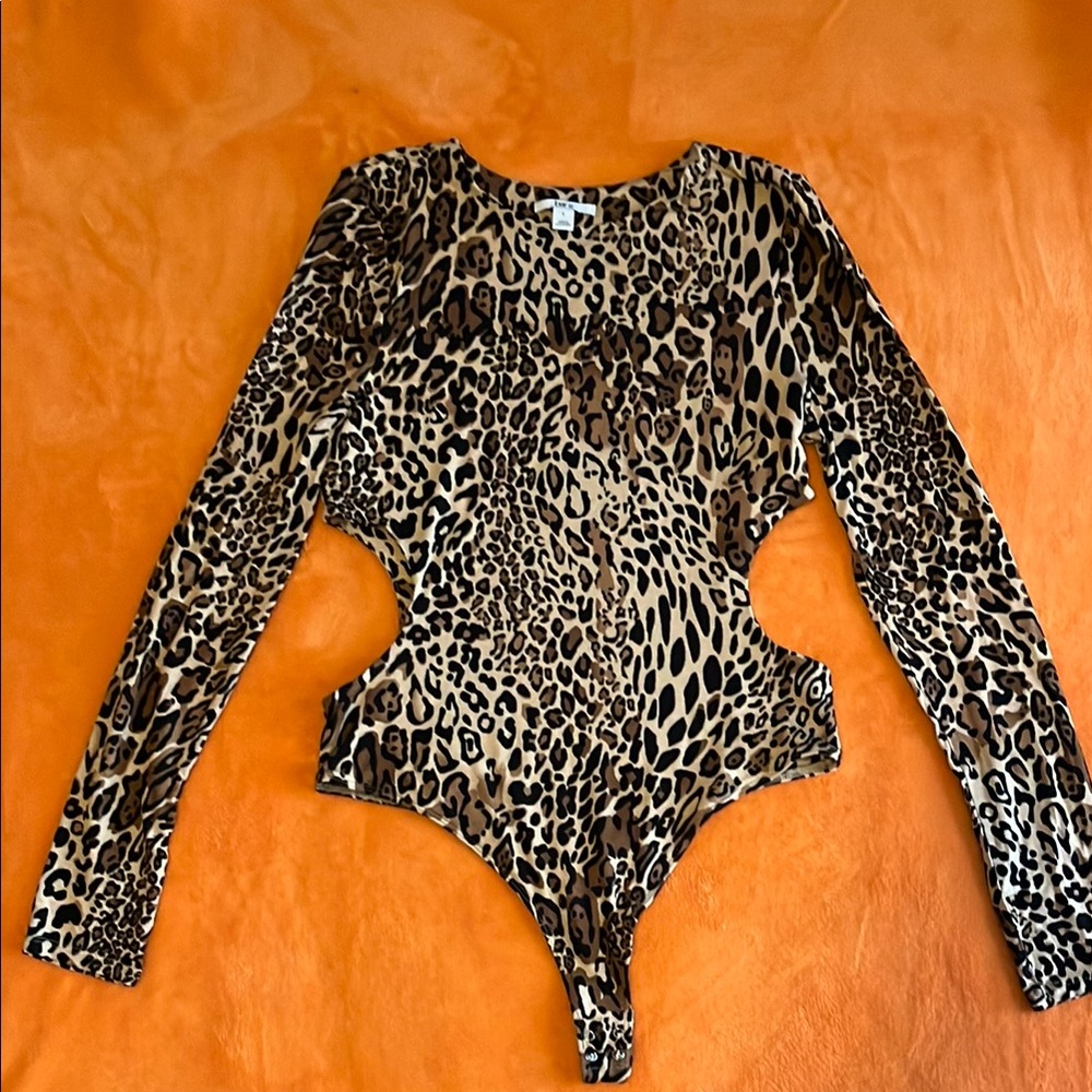 Leopard Print peekaboo sides bodysuit